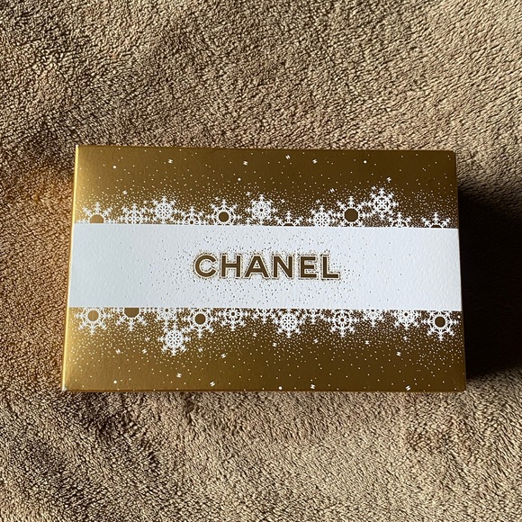 Chanel cosmetic bag - Picture 7 of 7